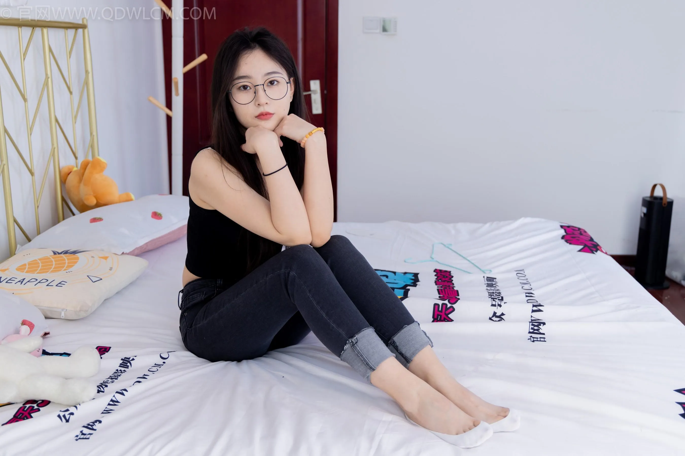 物恋传媒 NO.1497 美兔-春雨绵绵 [151P]插图3